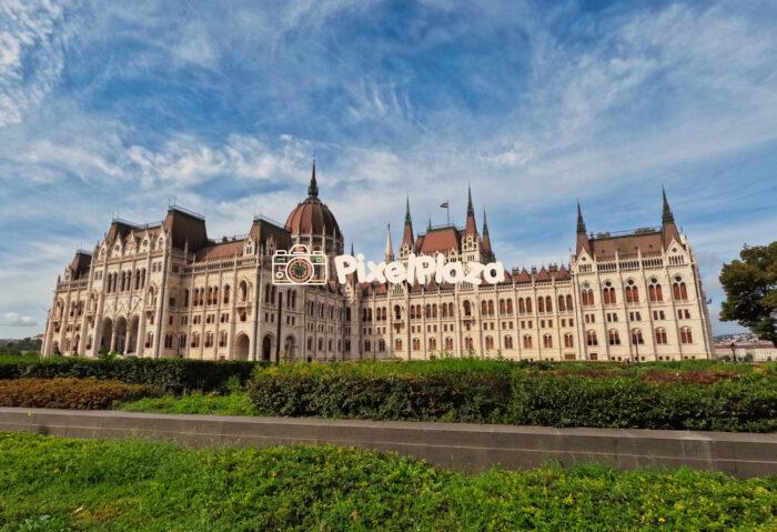 Majestic Splendor: The Hungarian Parliament Building Majestic Splendor: The Hungarian Parliament Building